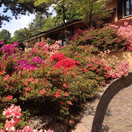 Bed & Breakfast Giardino Delle Camelie *
